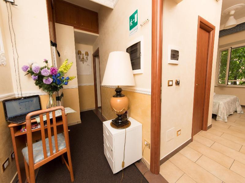 רומא Cesar Palace Guesthouse מראה חיצוני תמונה
