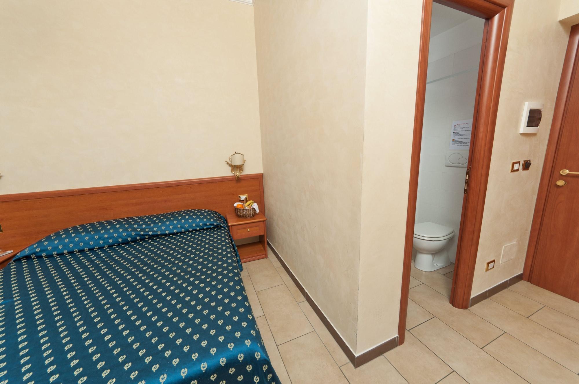 רומא Cesar Palace Guesthouse מראה חיצוני תמונה