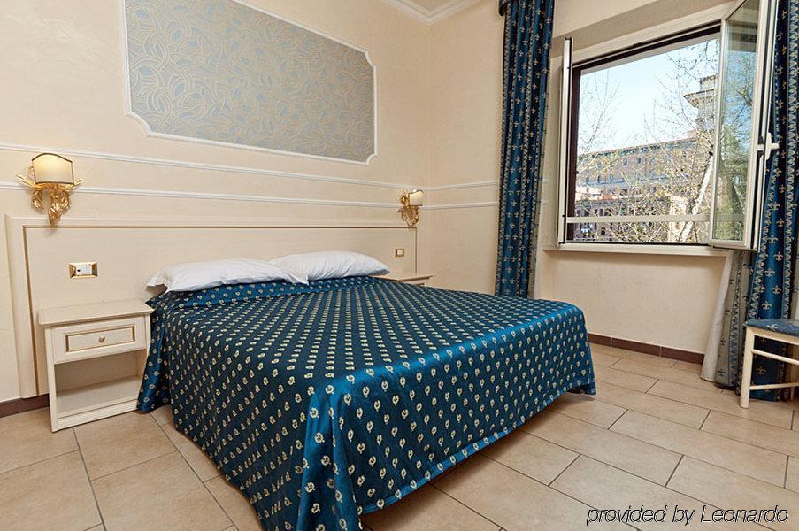 רומא Cesar Palace Guesthouse חדר תמונה
