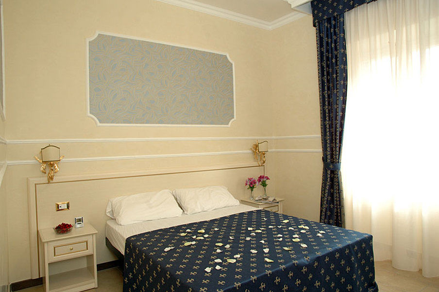רומא Cesar Palace Guesthouse חדר תמונה
