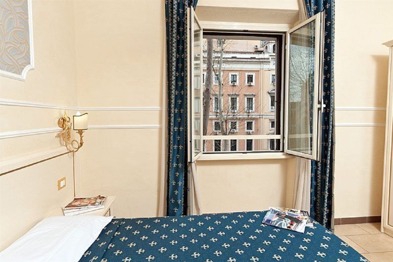 רומא Cesar Palace Guesthouse חדר תמונה